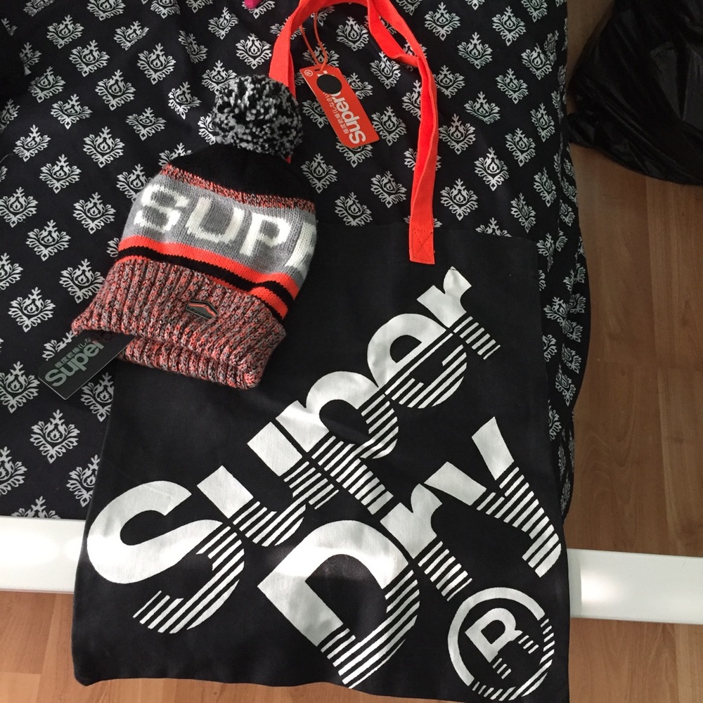 Superdry Beanie only